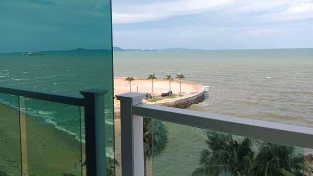 Executive Beach Front Ocean View | 테라스/파티오