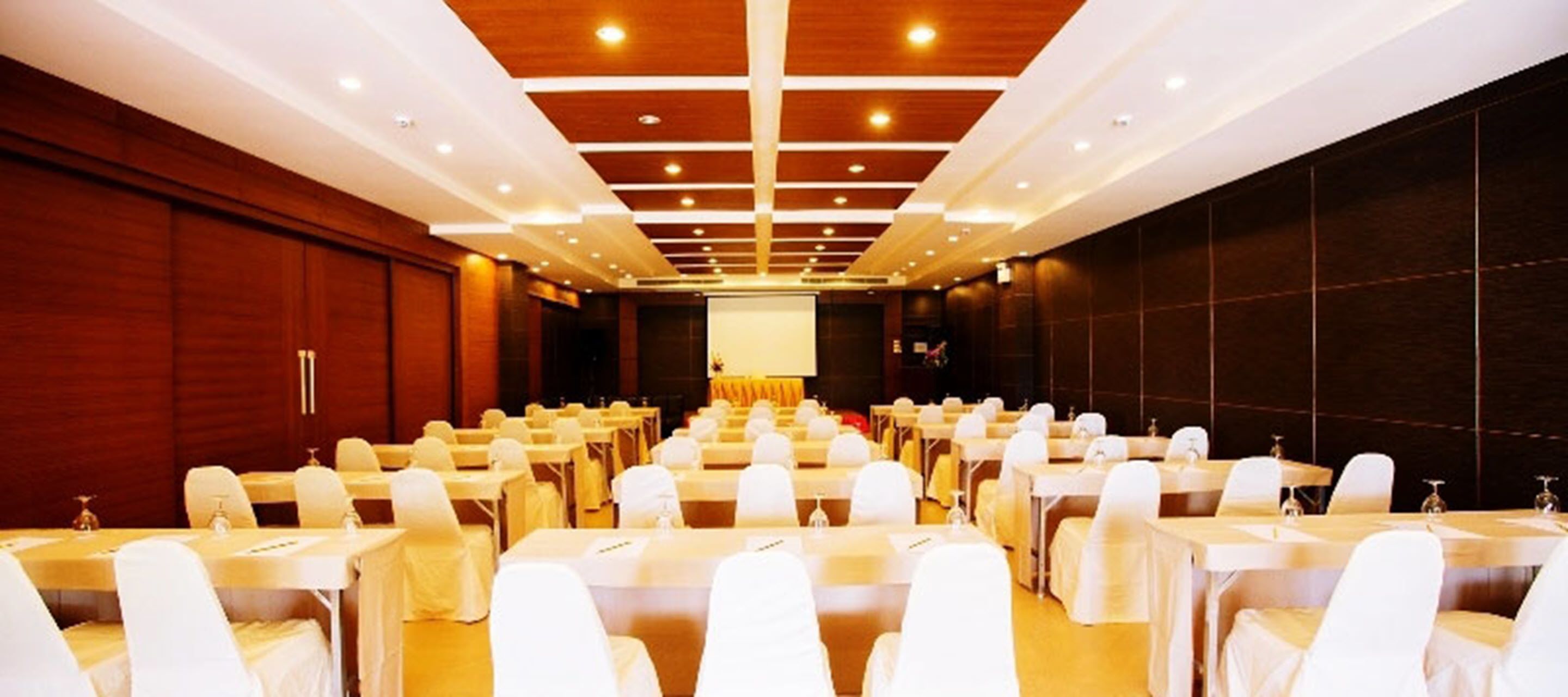 Photo - Saisawan Beach Luxury Hotel