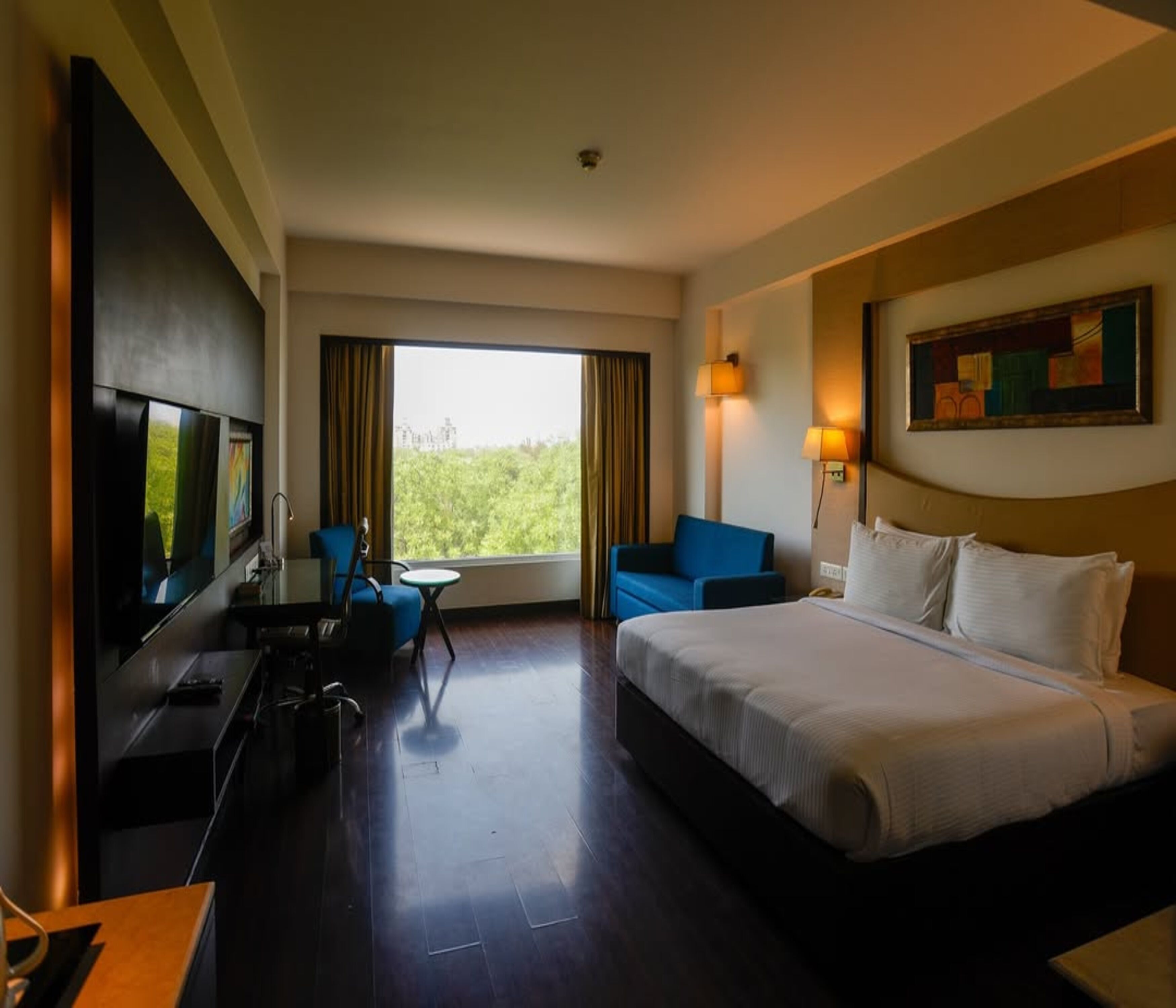 デラックス ルーム | 羽毛の掛け 布団、低反発ベッド、ミニバー、セーフティボックス (室内)