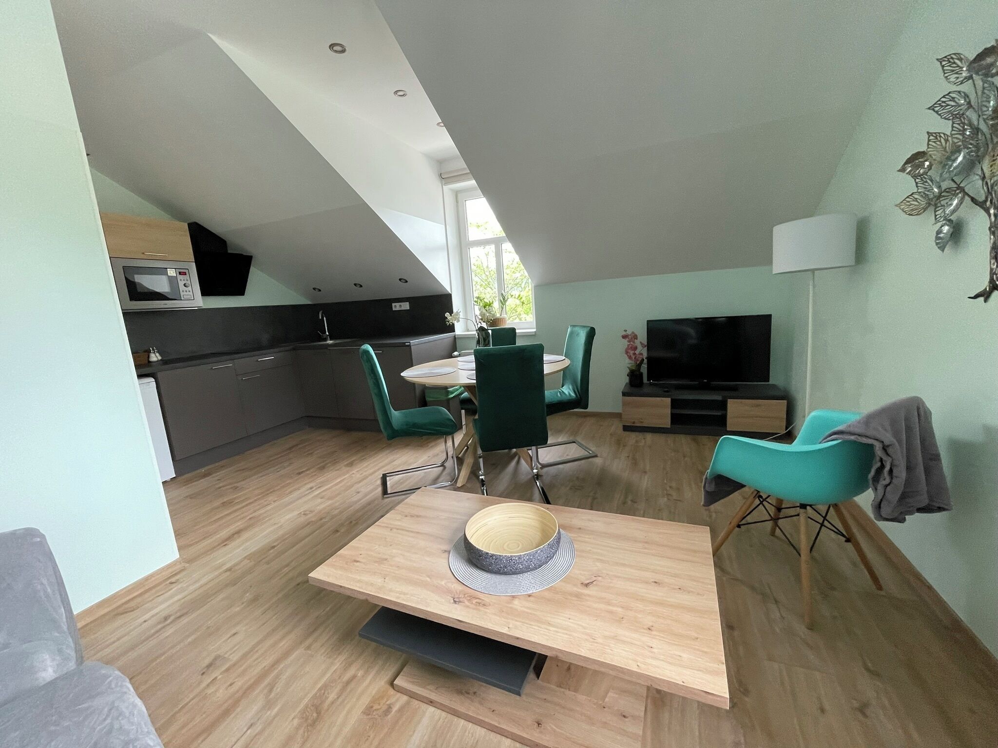 アパートメント (5) | リビング エリア | 液晶テレビ