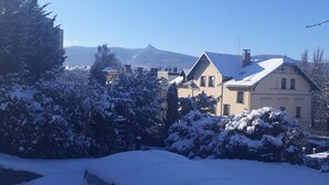 A residential area with snow-covered houses and trees. - Penzion Jasmín (Liberec)