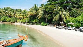 Private beach nearby, beach towels, snorkeling, water skiing