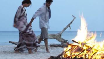 Private beach nearby, beach towels, snorkelling, waterskiing