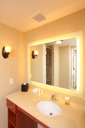 Free toiletries, hair dryer, towels - Homewood Suites by Hilton Richland (Richland)