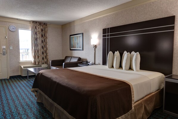 Standard Room, 1 King Bed, Non Smoking