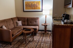 Télévision à écran plat, station d'accueil iPod, films à la carte