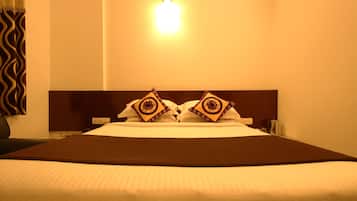 3 bedrooms, premium bedding, in-room safe, desk