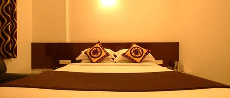 3 dormitorios, ropa de cama de alta calidad, caja fuerte y escritorio