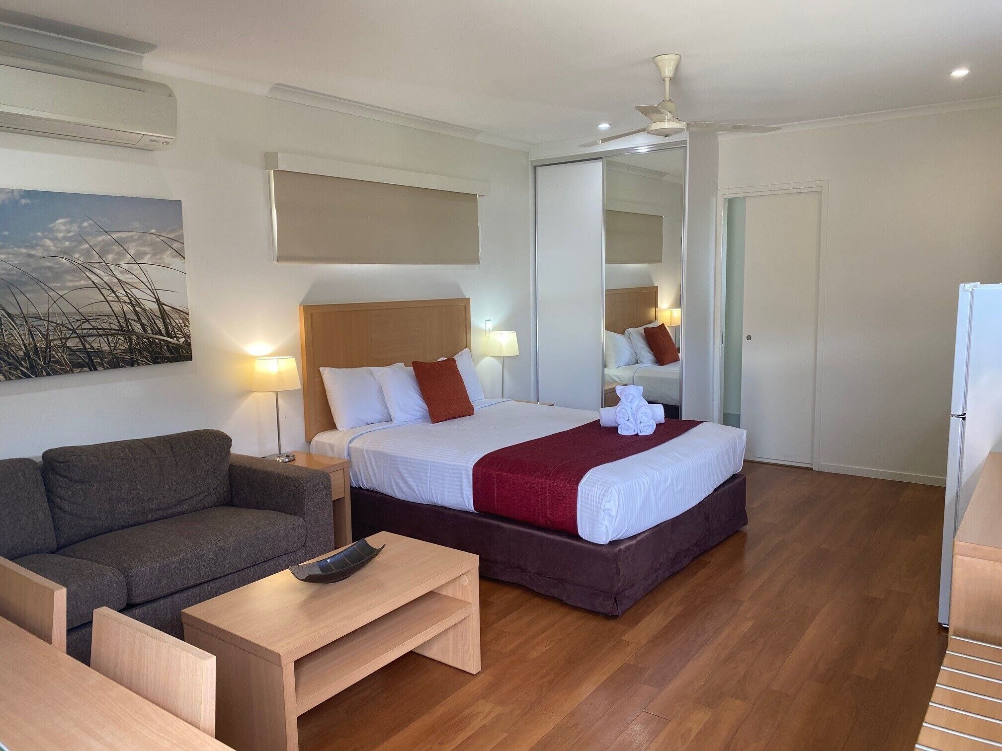 Executive Villa with Kitchenette | Egyptian cotton sheets, premium bedding, desk, soundproofing