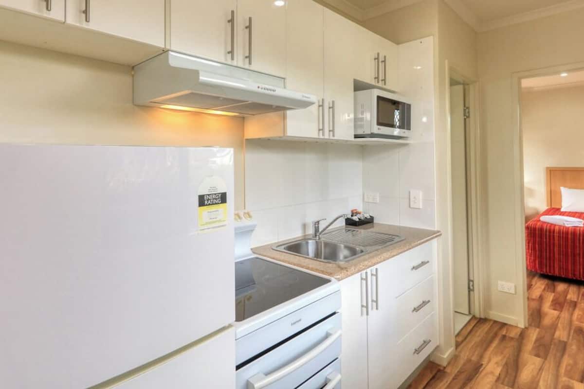 2 bedrooms family villa with kitchenette | private kitchenette | fridge, microwave, coffee/tea maker, electric kettle