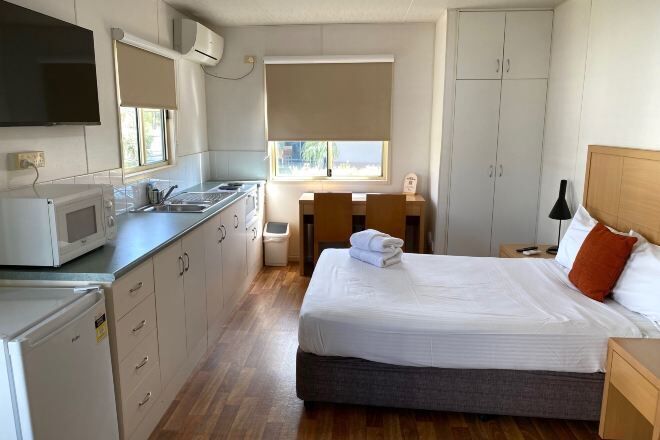 Egyptian cotton sheets, premium bedding, desk, soundproofing