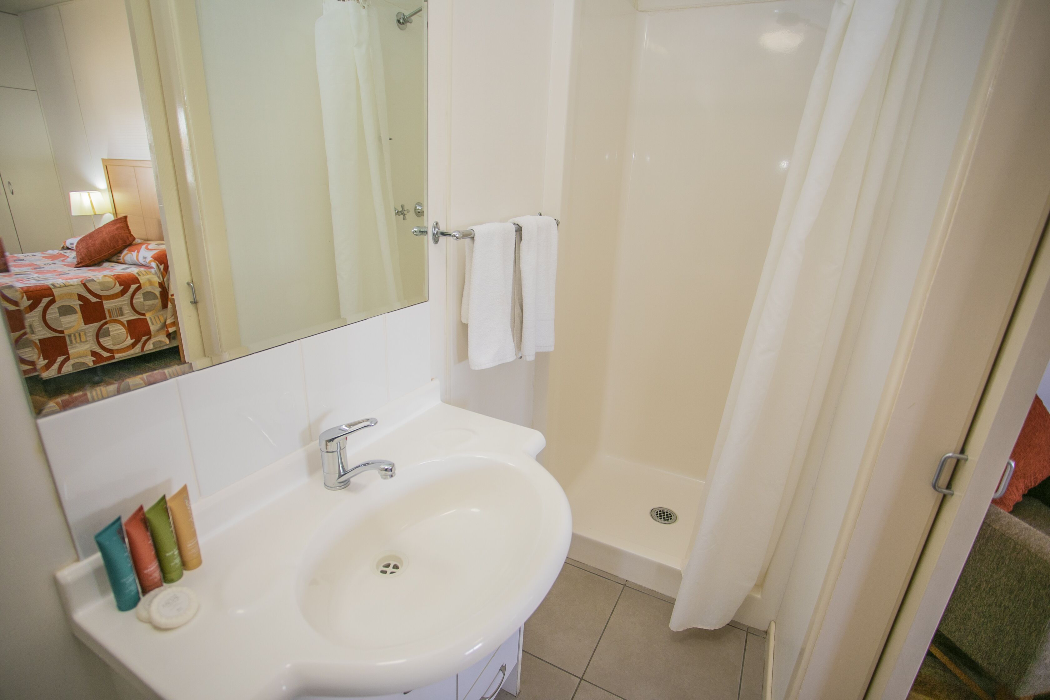 standard villa with kitchenette | bathroom | shower, free toiletries, hair dryer, towels