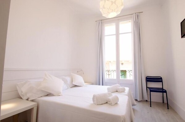 Double Room | Down duvets, in-room safe, free WiFi, bed sheets