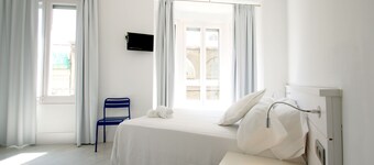 Hostal Express by gaiarooms