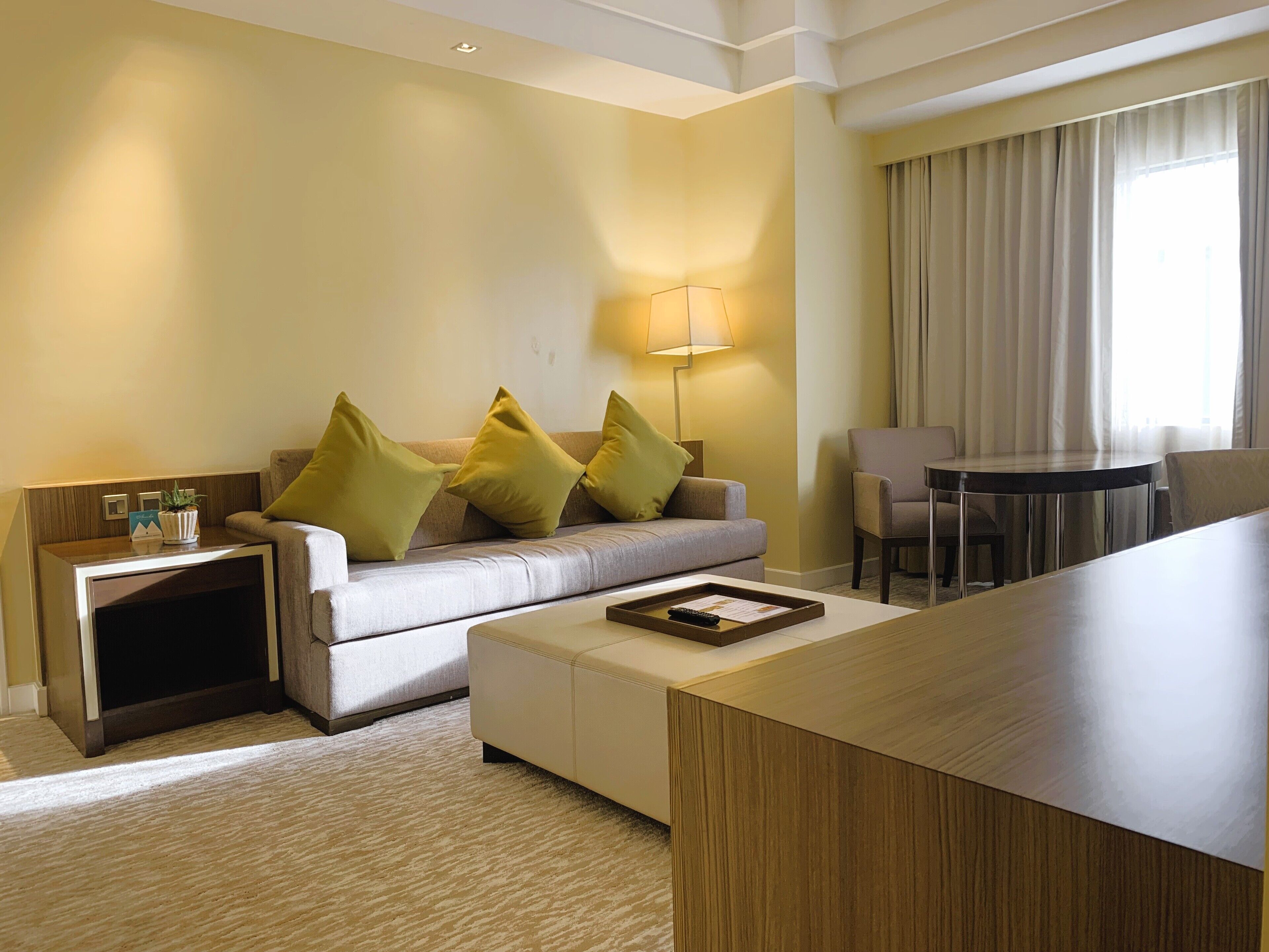 executive suite | living area | 40-inch flat-screen tv with satellite channels, tv, ipod dock
