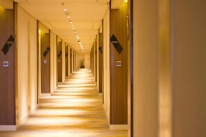 Hallway - Hotel Benilde Maison De La Salle (Manila)