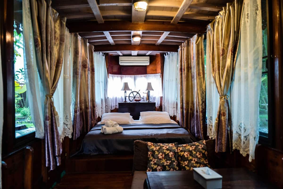 Minibar, mobiliario individual, cortinas opacas y wifi gratis