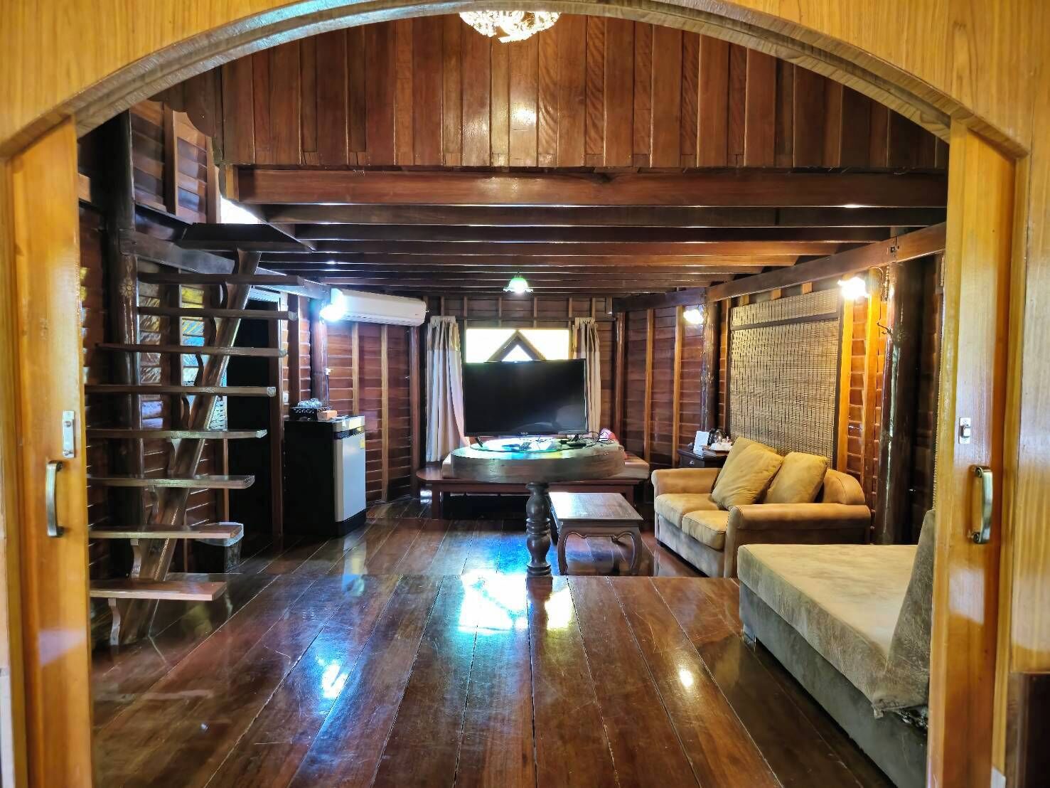 family house | living area | flat-screen tv