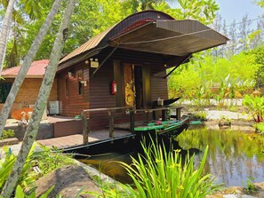 Minibar, individually furnished, blackout curtains, free WiFi - Kaengkrachan Boathouse Paradise Resort (Kaeng Krachan)