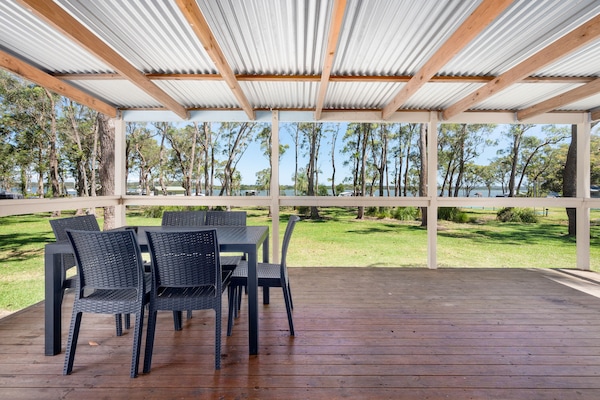 Water View Lodge | Terrace/patio