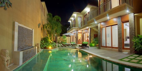 Premium bedding, minibar, in-room safe, free WiFi