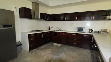 Coffee/tea maker, electric kettle