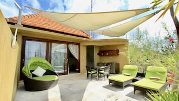 Ropa de cama de alta calidad y minibar