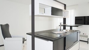 City Apartment - Longstay Residence Thessoni home - Self check in serviced apartments & Hotel (Regensdorf)