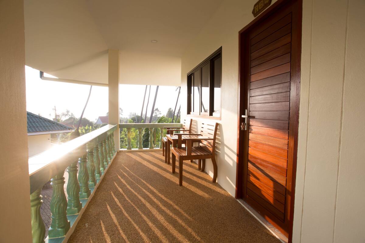 Deluxe Double Room, 1 King Bed, Partial Sea View | Terrace/patio