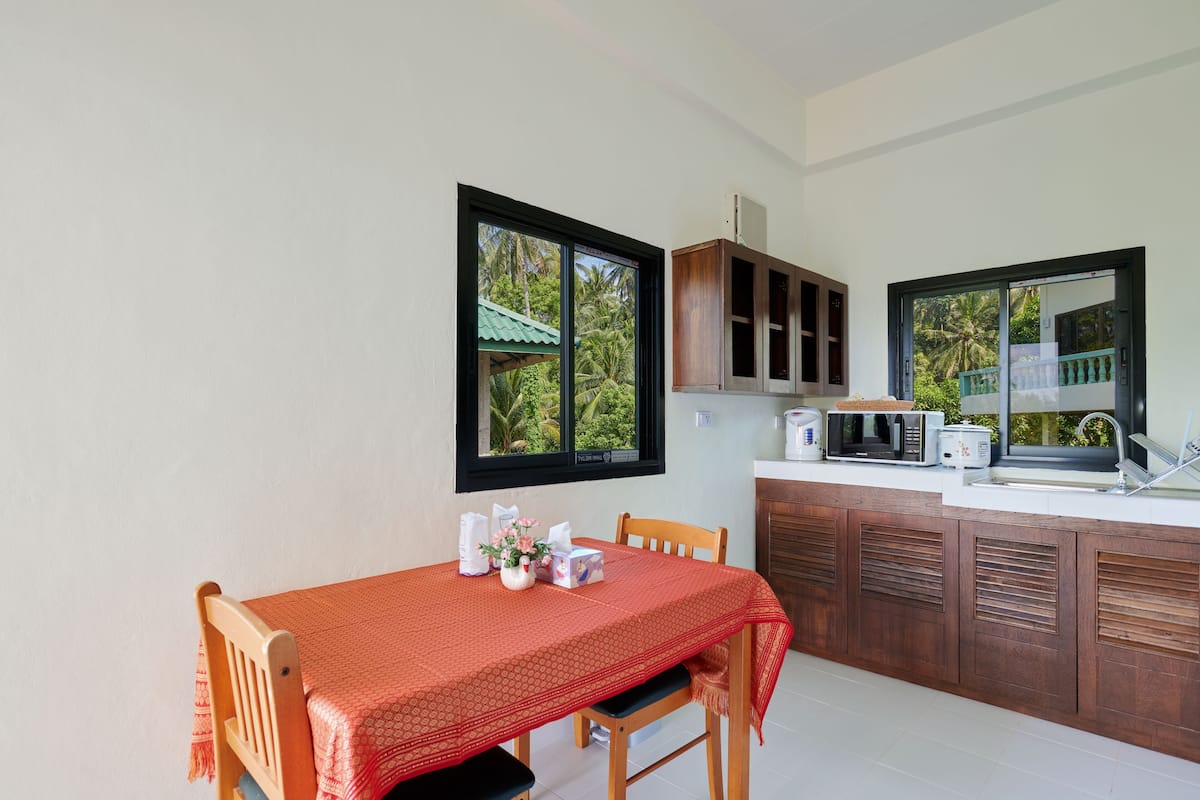 Superior Suite, 2 Bedrooms, Partial Sea View | Private kitchen | Fridge, electric kettle, cookware/dishes/utensils