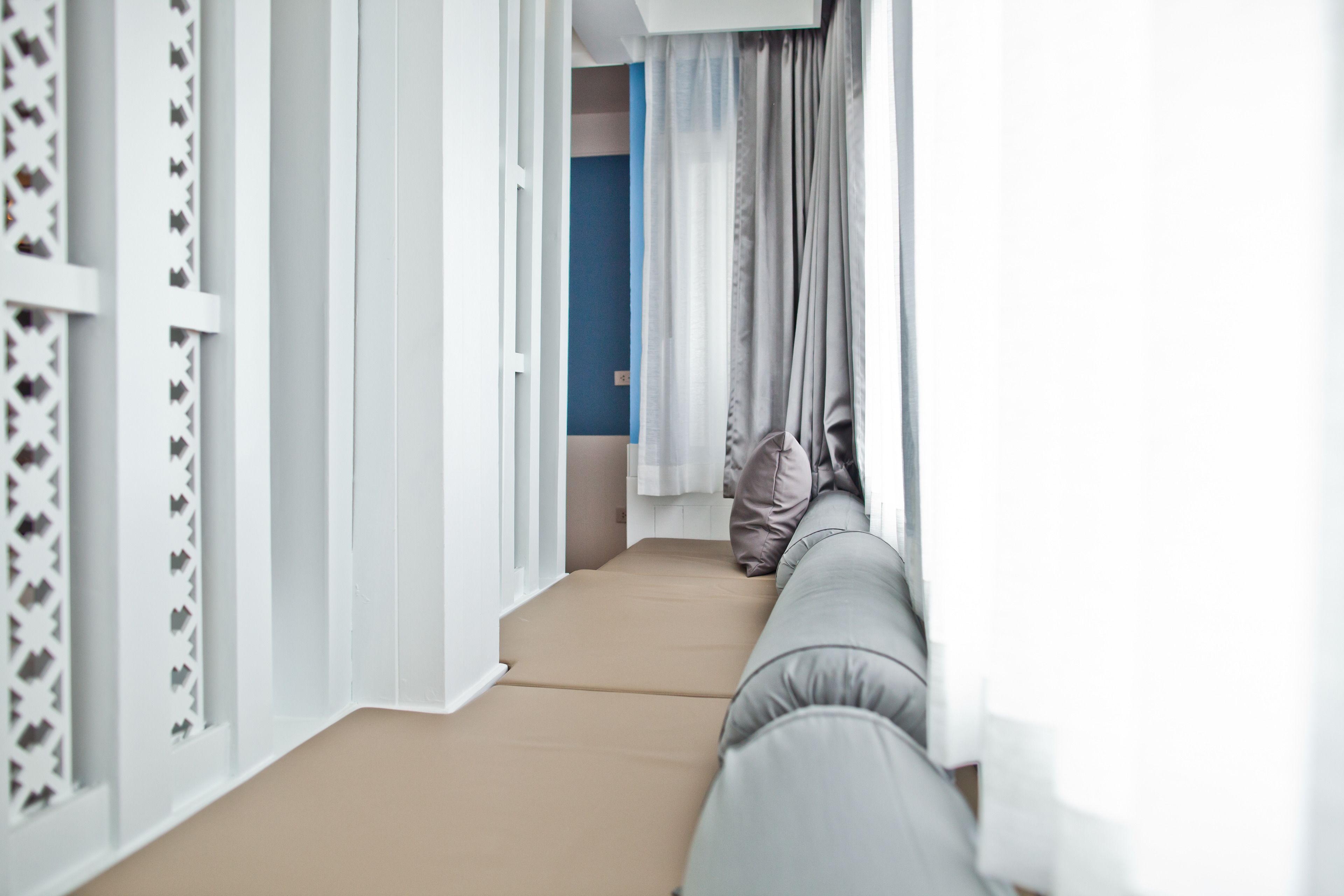 family room | living area | 32-inch flat-screen tv with cable channels, tv