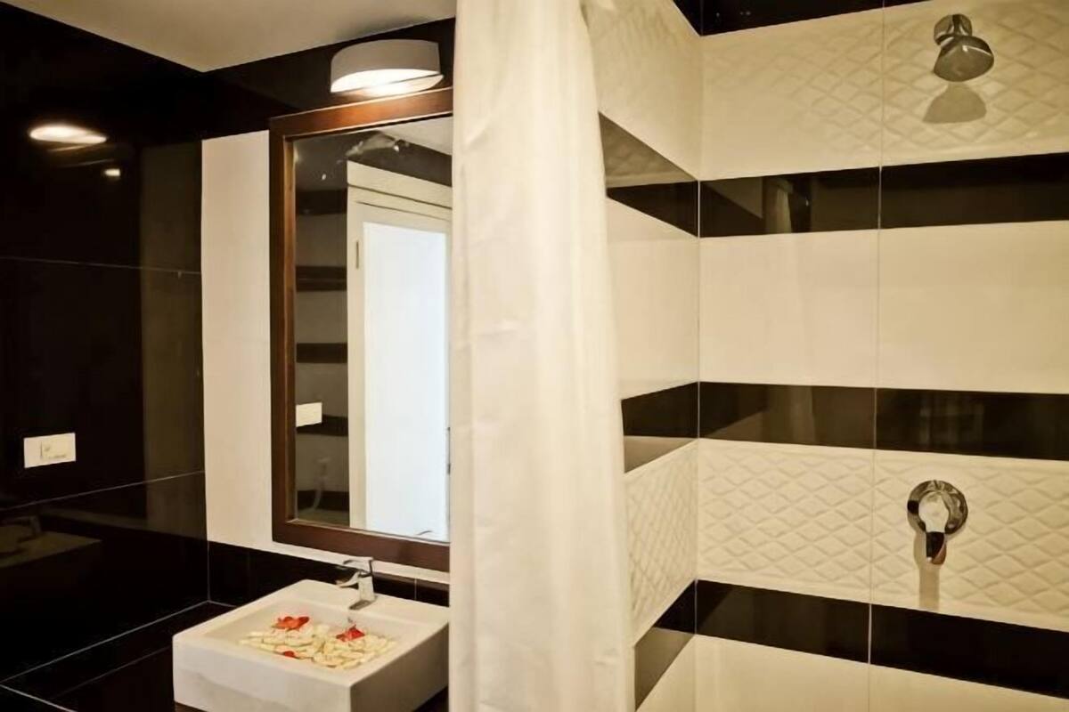 Baño | Secador de pelo y toallas