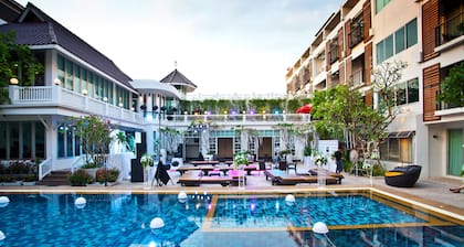 Paradise Hotel