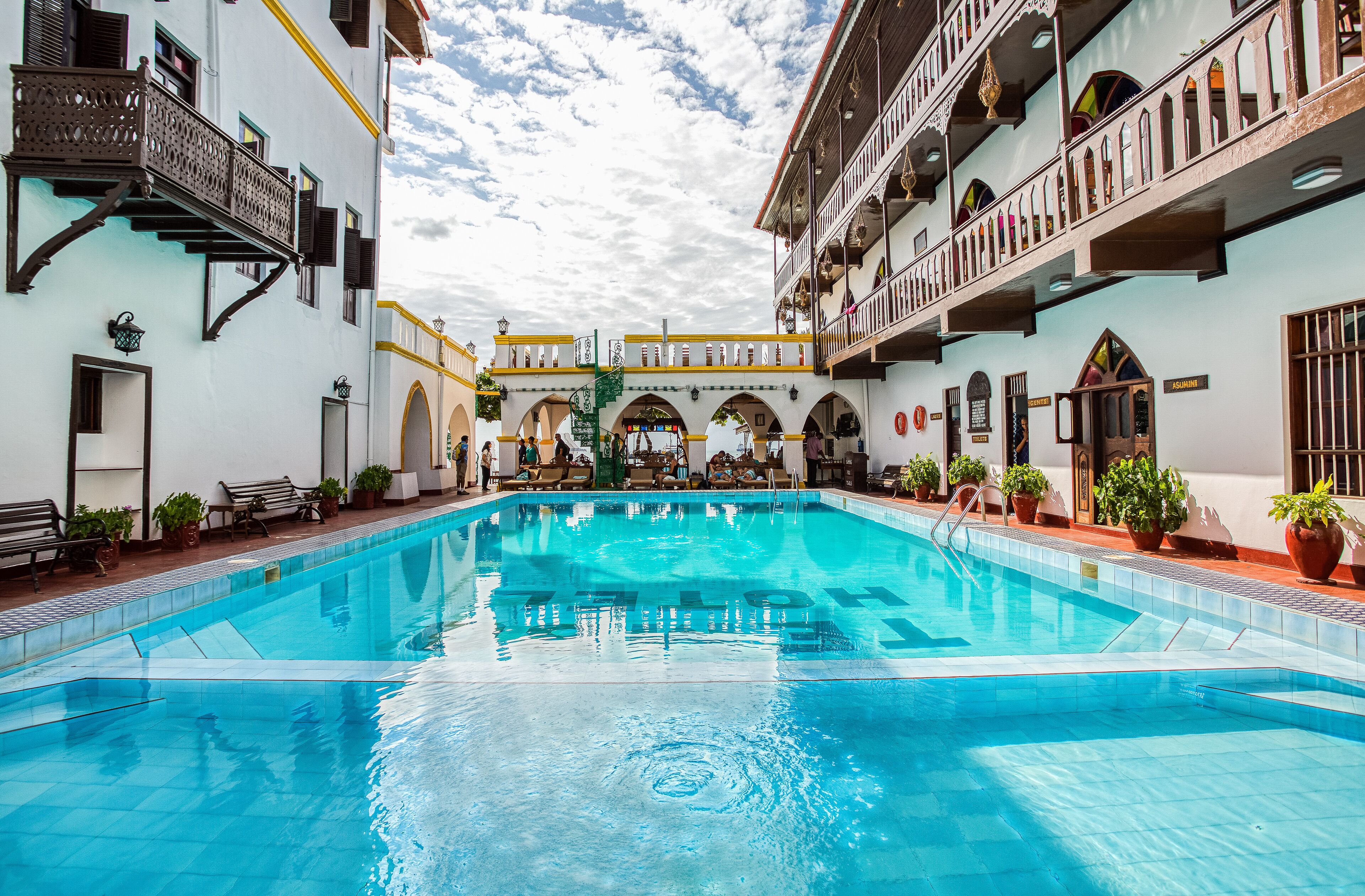 3 outdoor pools, open 8:00 AM to 7:00 PM, sun loungers