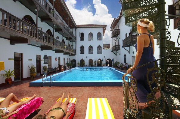 3 outdoor pools, open 8:00 AM to 7:00 PM, sun loungers - Tembo House Hotel (Zanzibar Town)