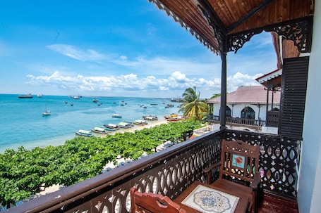 Junior Suite with Balcony and Ocean view | Balcony view. Tembo House Hotel