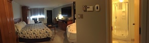Avalanche Suite, 1 King Bed, Jetted Tub