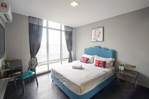 Iron/ironing board, free WiFi