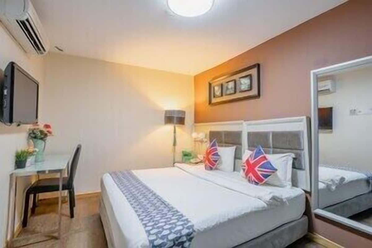 Desk, iron/ironing board, free WiFi, bed sheets