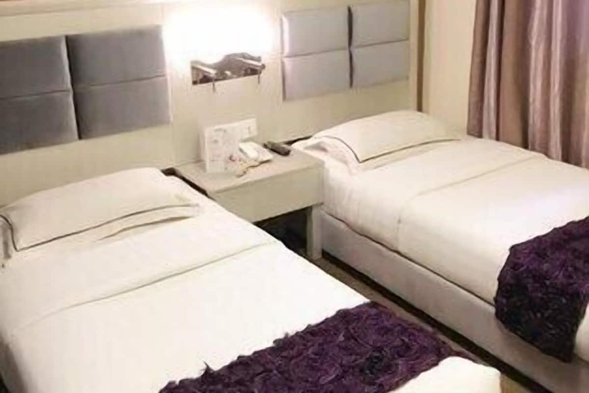 Desk, iron/ironing board, free WiFi, bed sheets