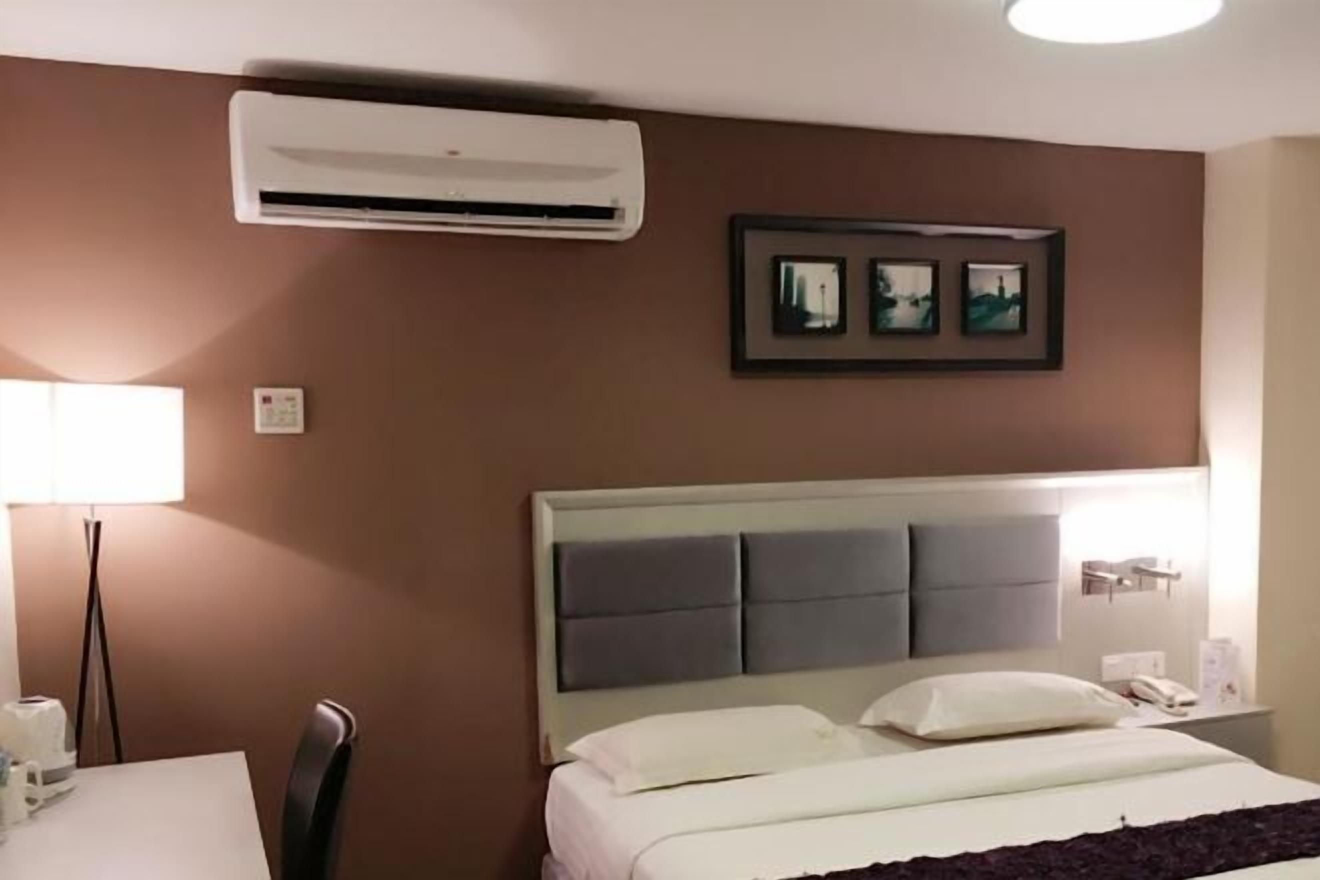 Desk, iron/ironing board, free WiFi, bed sheets