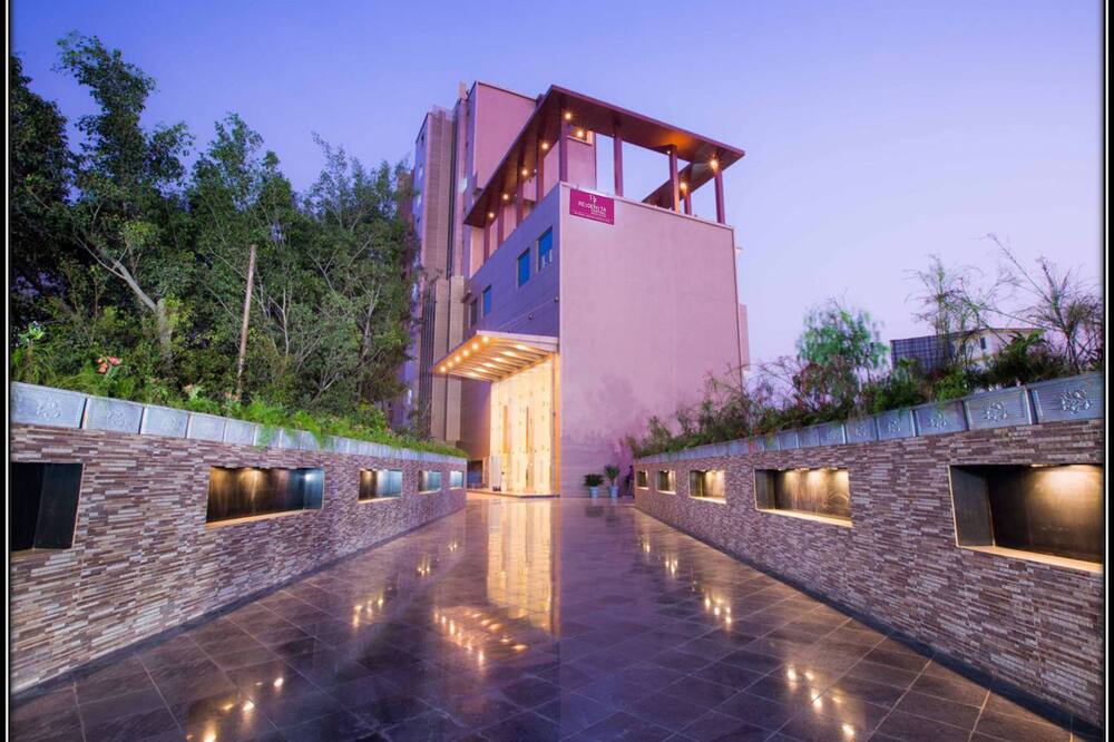 Regenta Central Grand Exotica Pune