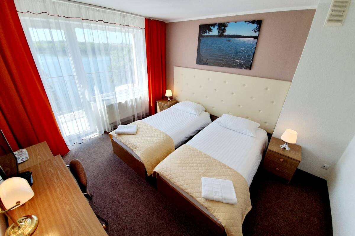 In-room safe, desk, iron/ironing board (on request), cribs (free)