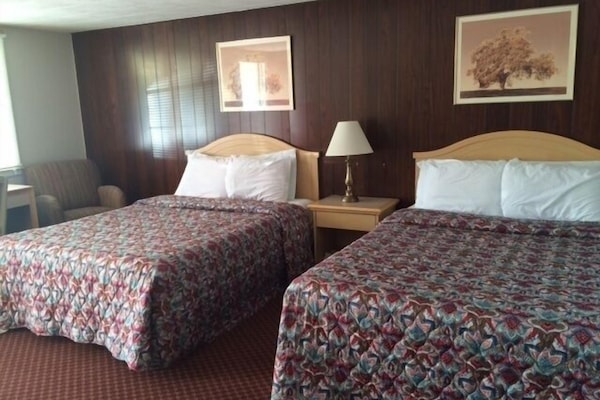Standard Room, 2 Queen Beds, Non Smoking | Desk, iron/ironing board, free WiFi, bed sheets
