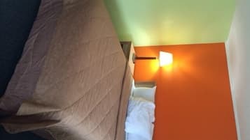 Standard-Doppelzimmer, 1 Doppelbett, Nichtraucher | Schreibtisch, Bügeleisen/Bügelbrett, kostenloses WLAN, Bettwäsche