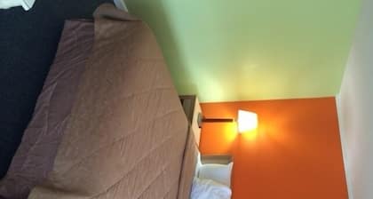 Fels Three Crown Motel