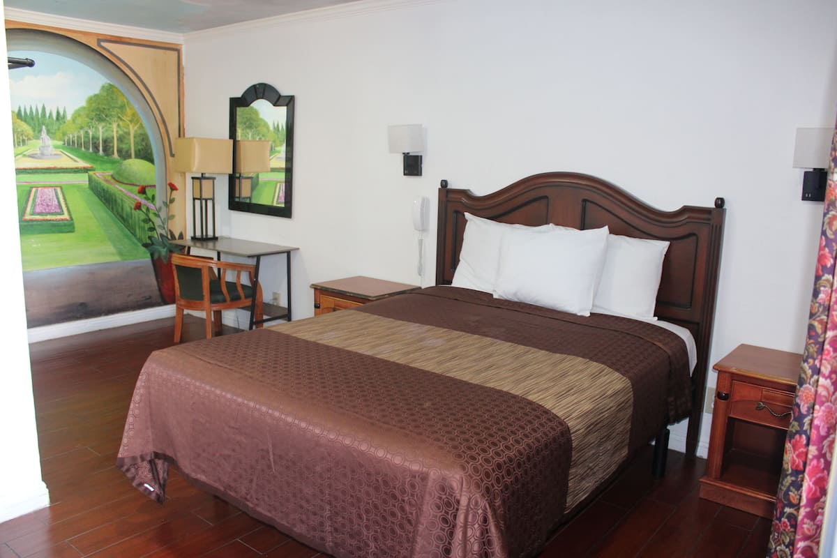 Desk, blackout drapes, iron/ironing board, free WiFi