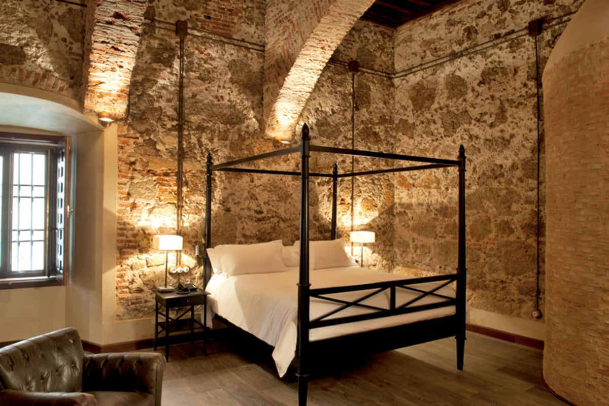 minibar, in-room safe, desk, iron/ironing board