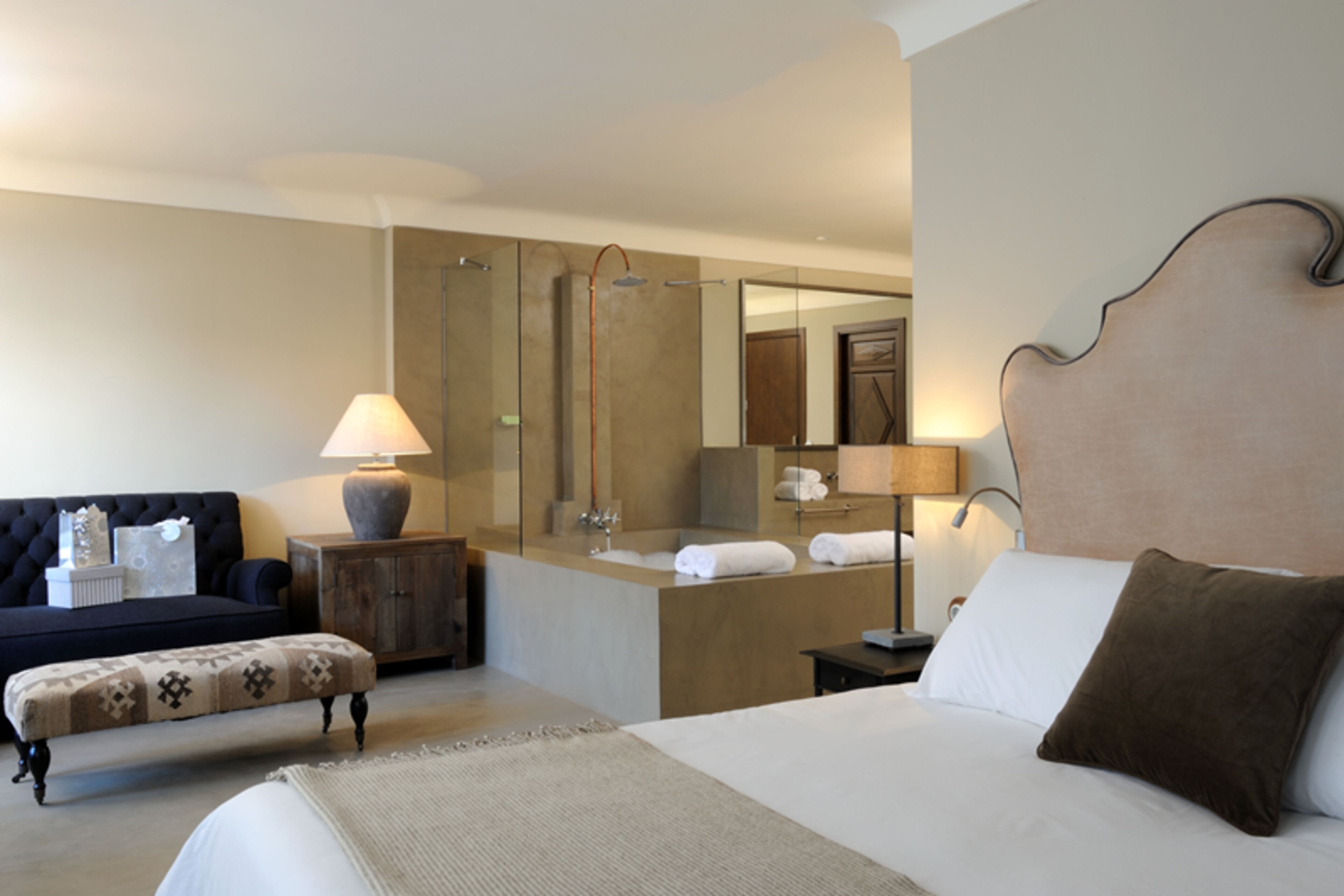 suite | minibar, in-room safe, desk, iron/ironing board