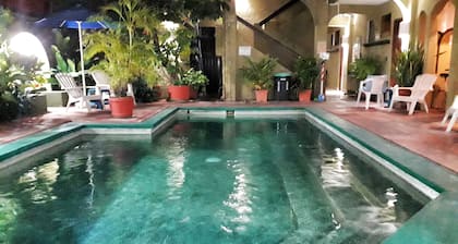 Hotel Solimar Inn Suites